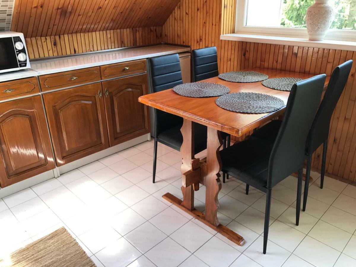 Rozsavoelgy Apartman บาลาตอนแลลเล ภายนอก รูปภาพ