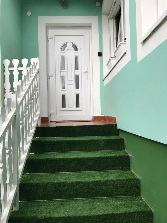 Rozsavoelgy Apartman บาลาตอนแลลเล ภายนอก รูปภาพ